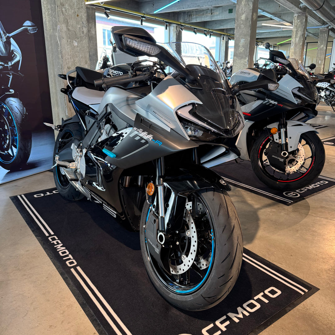 CFMoto 675SR-R - Nebula Black