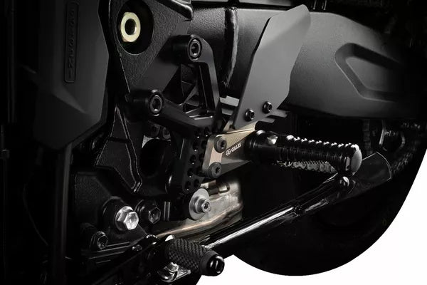 Suzuki GSX-8S Gilles tooling backstep kit