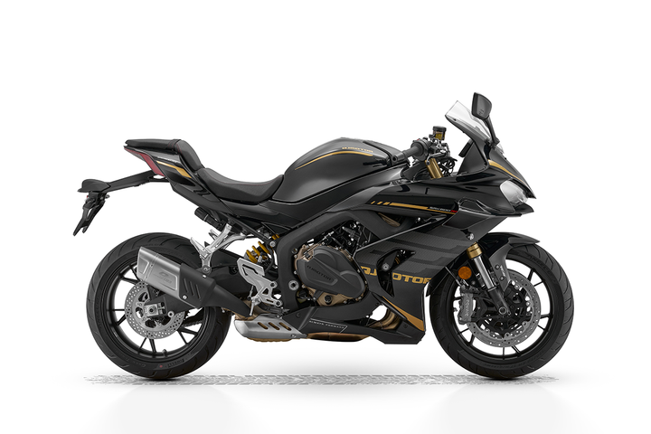 QJ Motor SRK 800 RR - zwart