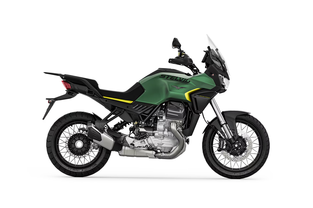 Moto Guzzi Stelvio - Green Hiking