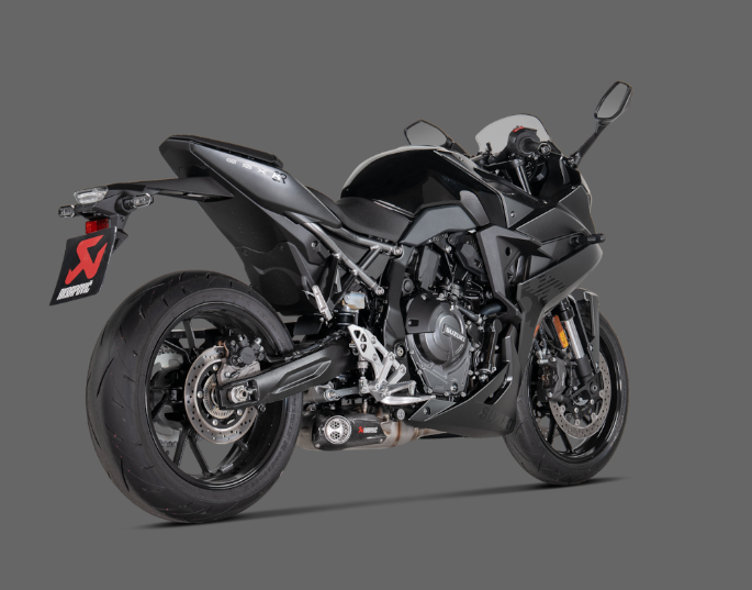 Akrapovic volledige lijn twee in één Suzuki GSX 8S/R