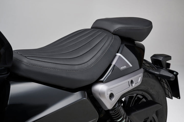 Benelli Leoncino Bobber 400cc - Midnight Black