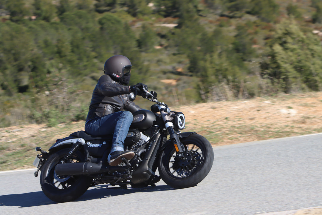 Benda Avengers 125cc - zwart mat