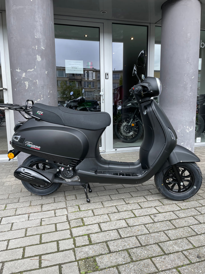 GTS Toscana Dynamic 50cc - Carbon Black