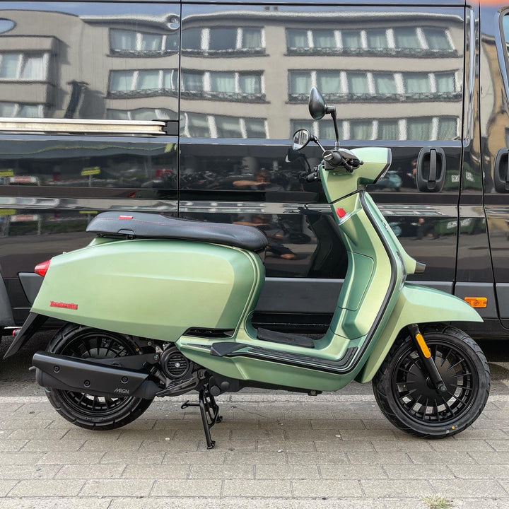 Lambretta V50 Special - Groen mat