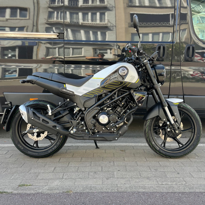 Benelli Leoncino 125 - Mat White